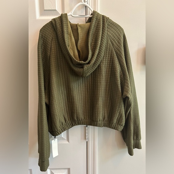 😎 Army Green Quilted Hoodie - Picture 14 of 14